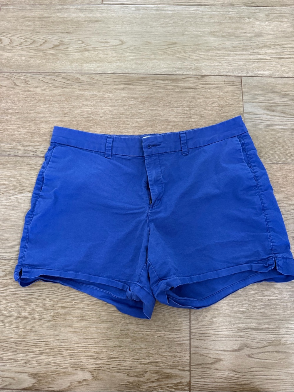 Old Navy Women's Blue Chino Shorts Size 12 Standard Regular Fit Cotton Blend